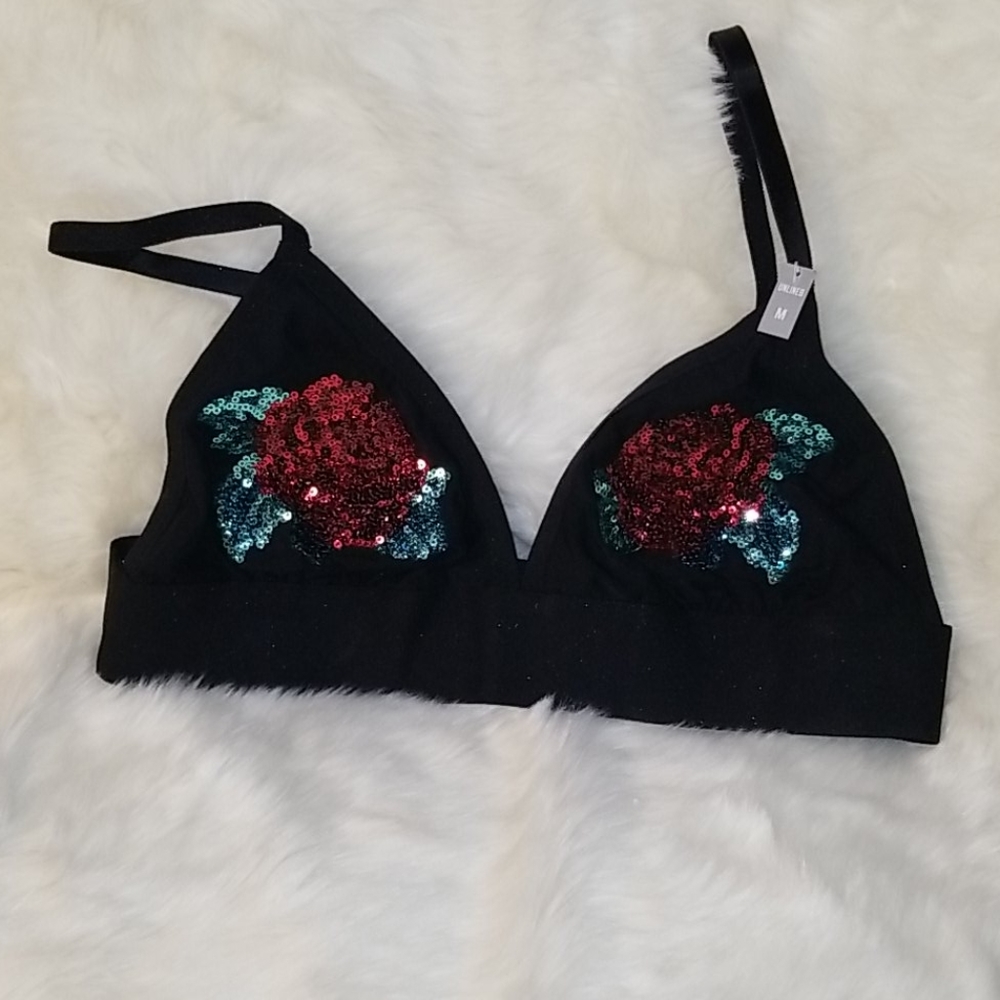 Vs PINK lace triangle NWT Medium